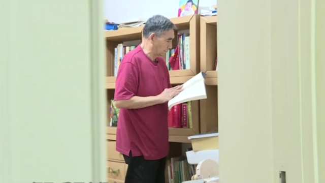 七旬老人愛環(huán)保，跨界搞科研，十載打造“低碳小屋”